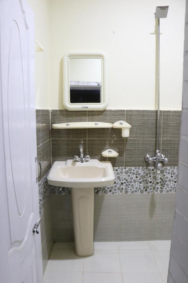 Golden Peak Guest House 길기트 외부 사진
