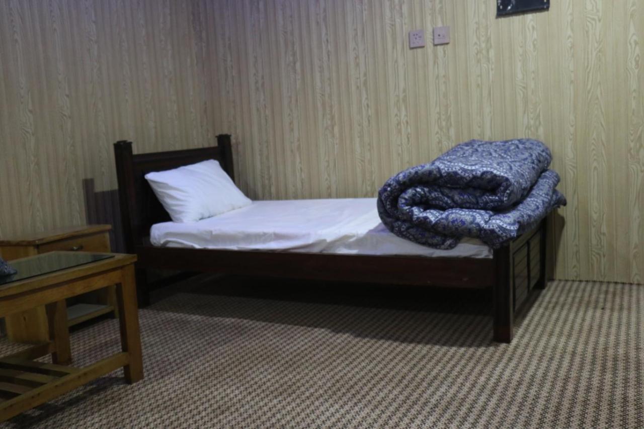 Golden Peak Guest House 길기트 외부 사진